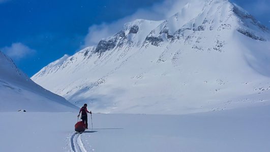 Skitour mit Pulka im Padjelanta – Lapplands Winterwildnis erleben