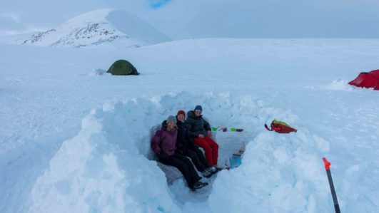 Backcountry-Skitour auf dem Kungsleden – auf Ski durch den magischen Winter des Nordens